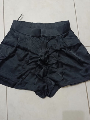 Satin shorts Zara black like new