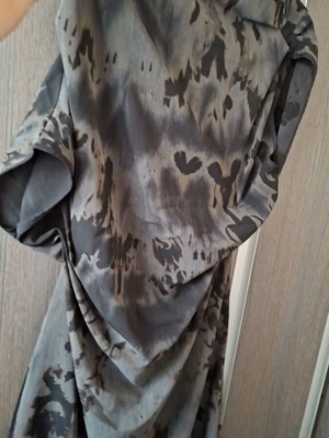 Boutique dress like new, hand-dyed with belt, chest up to 105cm