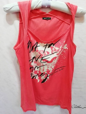 Women's red blouse like new, size S-M