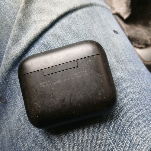 Mobile phone earphones like new with case and charging cable