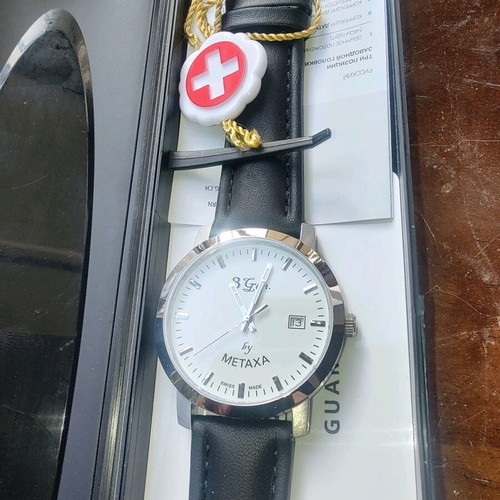 Two branded wristwatches like new