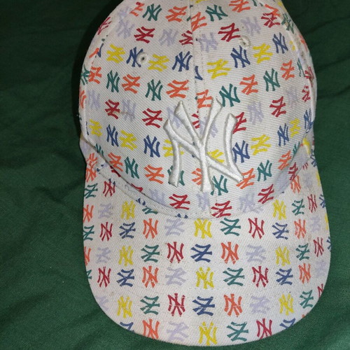 New York Yankees unisex cap new multicolor size M jockey style