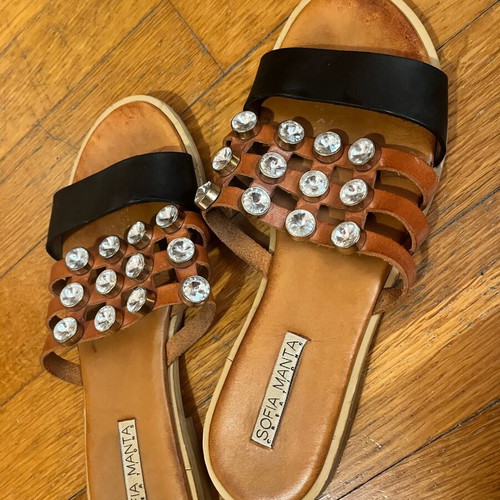 Sofia Manta sandals tan and black, size 38