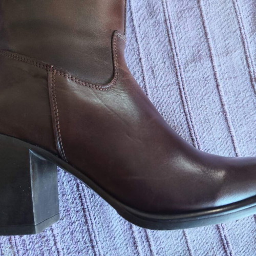 Fratelli Petridi women's boots size 39 like new, brown