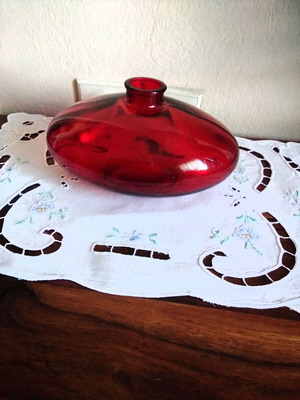Red semi-crystal vase oval shape like new
