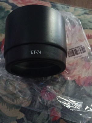 ET-74 lens hood for Canon 70-200 like new