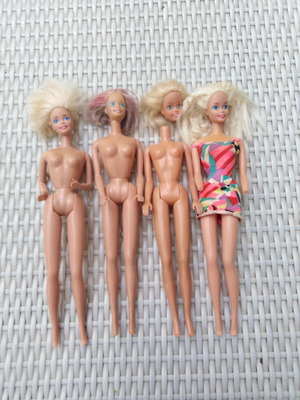 Bardie and Sindy vintage dolls used for spare parts, pack of 4