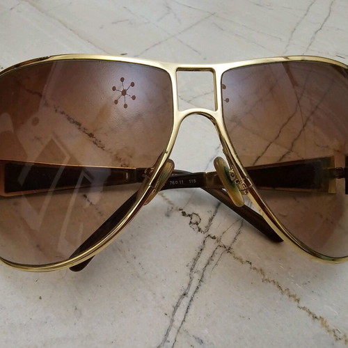 Vogue VO 3587S sunglasses used in very good condition