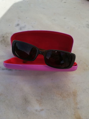 Γυαλιά ηλίου Oliver μεταχειρισμένα με θήκη