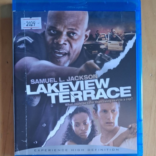 Lakeview Terrace Blu-ray used with Greek and Bulgarian subtitles