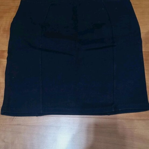 Colour's Of The World skirt like new, black, size S
