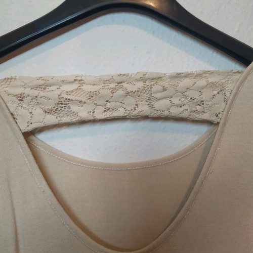 Makó blouse with lace detail on back, beige, like new, size S