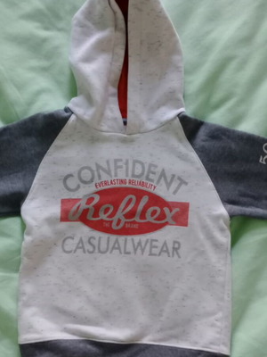 Reflex sweatshirt for 3-year-old child like new, gray and red