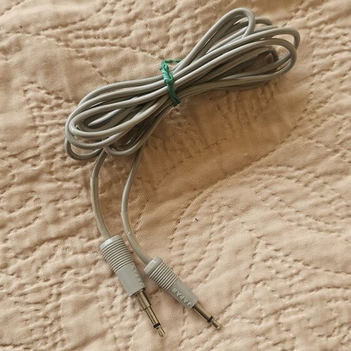 Jack 3.5mm Male-Male Cable 2m like new, made in Japan
