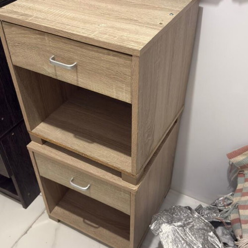 Set of 4 nightstands in 4 pieces, good quality