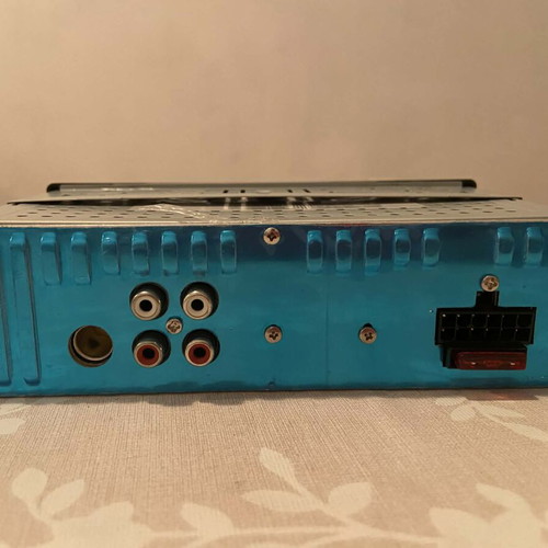 Grundig Automotive MP3 Radio Player new with remote control