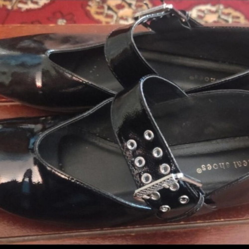 Low shoes size 40 black used