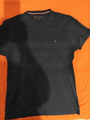 Tommy Hilfiger T-shirt black, like new, size M