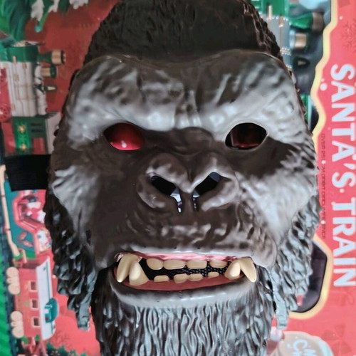 Kong mask like new from Godzilla X Kong film with opening mouth and sound