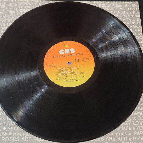 16 Golden Memories vinyl record used with scratches
