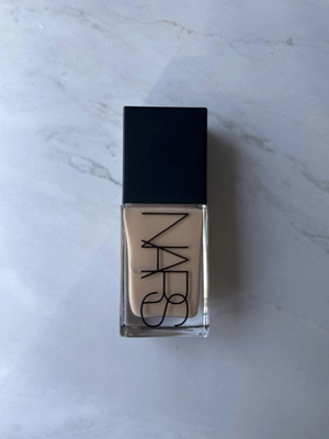 NARS foundation like new, shade Deauville