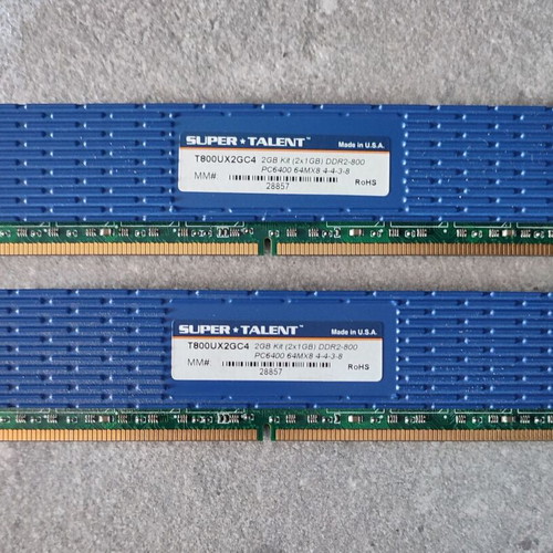 Supertalent 2GB DDR2 memory kit used, 2x1GB DDR800