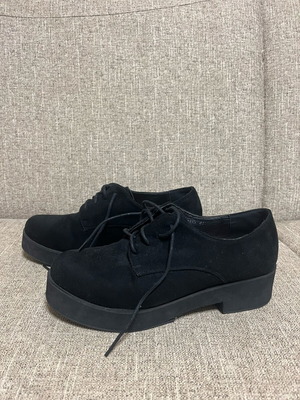Black suede lace-up shoes size 41 like new