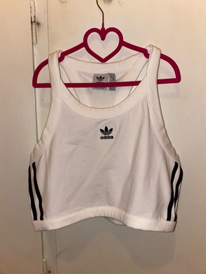 Κοντό μπλουζάκι Adidas