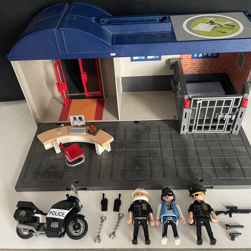 Playmobil police suitcase