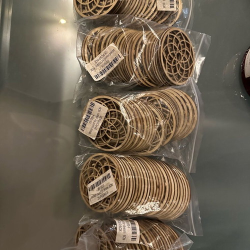 Wooden dreamcatcher like new, pack of 125 pieces 8cm