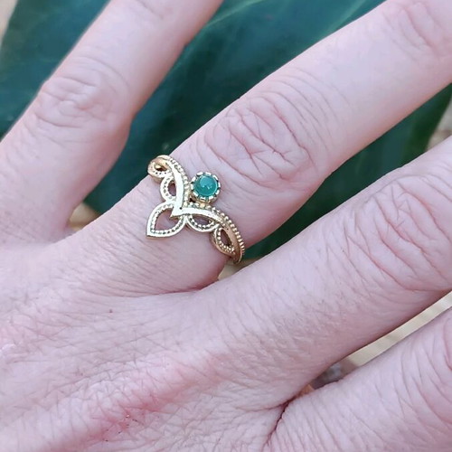 Brass ring with aventurine and adjustable size