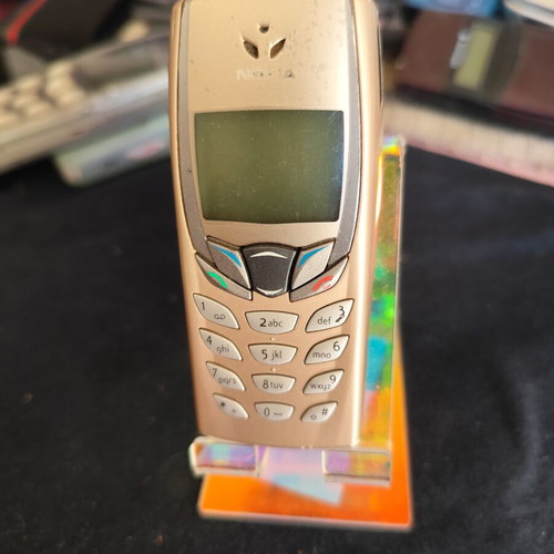 Nokia 6510 vintage mobile phone, gold