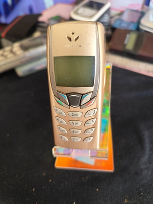 Nokia 6510 vintage mobile phone, gold