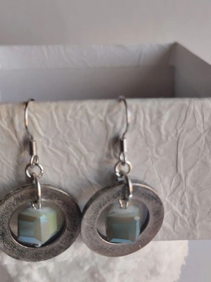 Dangle earrings hoops silver with green square crystal bead, like new