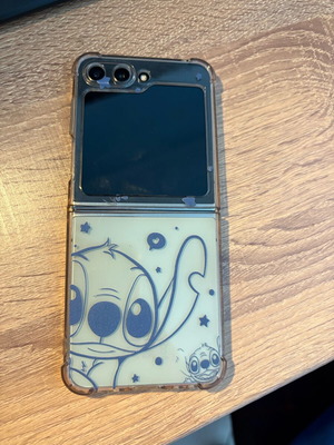 Samsung Z Flip 5 case with Stitch design like new