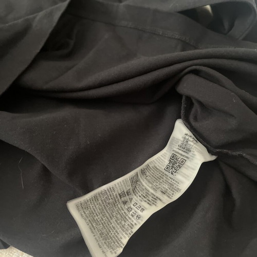 Guess long sleeve shirt XS, like new, black and white