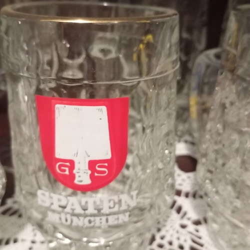 Vintage glass beer mugs set of 6, like new