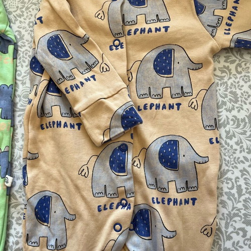 Set of 4 baby boy bodysuits up to 3M like new