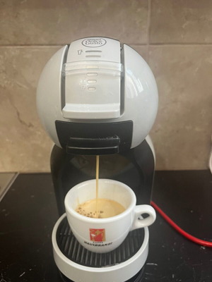 Krups Nescafe Dolce Gusto Mini Me coffee maker used, white/black