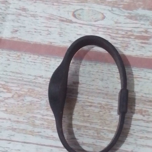 Bannatyne magnetic silicone bracelet like new, black