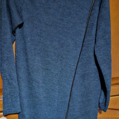 Women's blouse dress like new with leather trim, black and blue