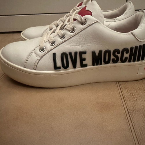 Love Moschino women's athletic shoe used, size 37, white