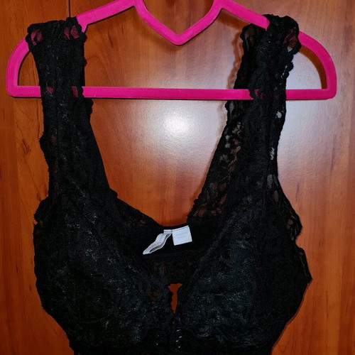 Mamalicious nursing bras pack of 4 medium size like new