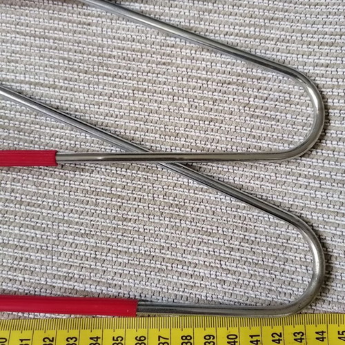 Metal clothes hanger used for heavy garments