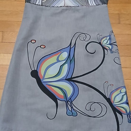 St-Martins sleeveless dress with butterfly design size 40 like new