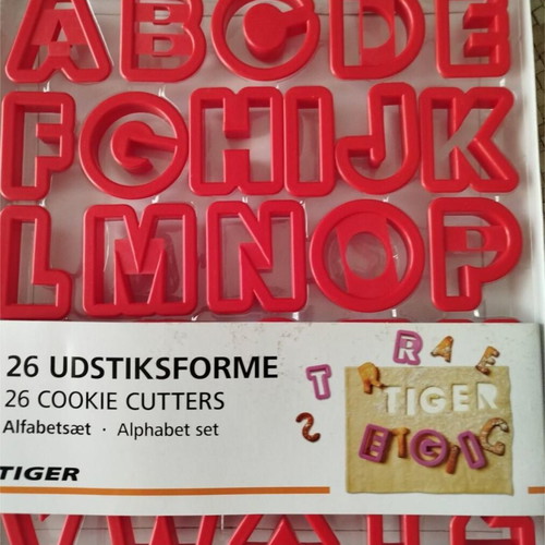Cookie cutters new, Latin alphabet letters and numbers by Tiger