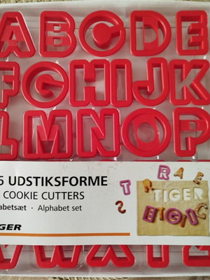 Cookie cutters new, Latin alphabet letters and numbers by Tiger