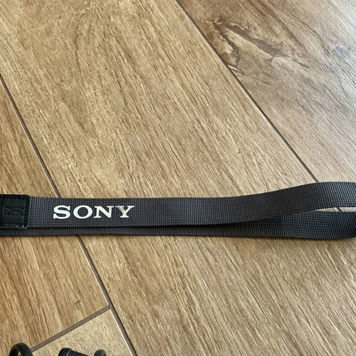 Sony Handycam DCR-TRV270E camcorder like new