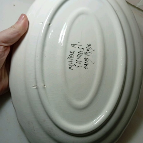 Oval platter Skyrian folk art like new with hand-painted flowers