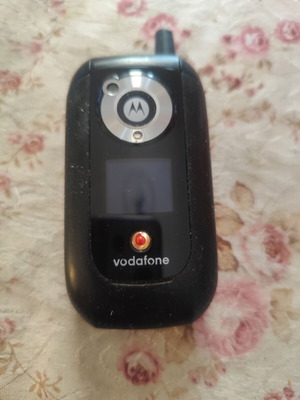 Motorola V1050 used phone without charger with original case